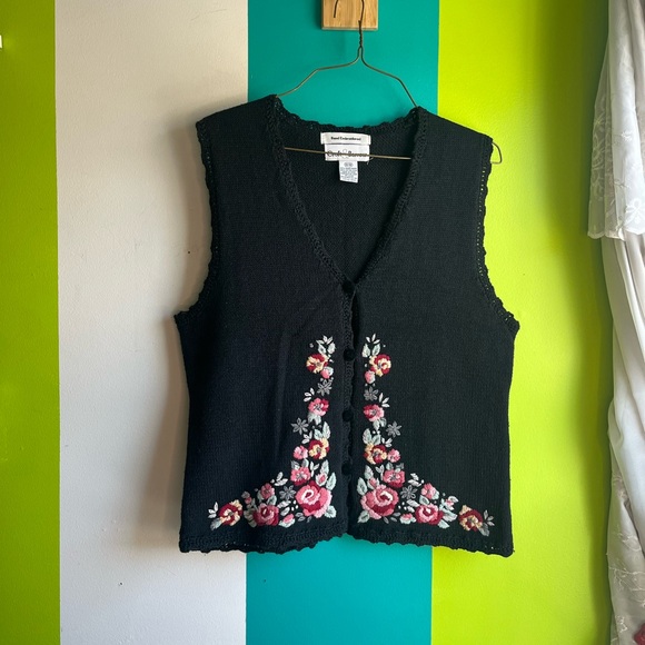 Croft & Barrow Black Hand-Embroidered Vest - Picture 2 of 6
